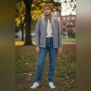 Liz Claiborne Gray Quilted Women's Jacket Zip Up Size Large pockets soft fabric